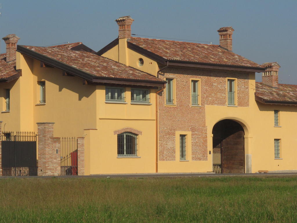 لودي Agriturismo Cascina Pezzolo المظهر الخارجي الصورة